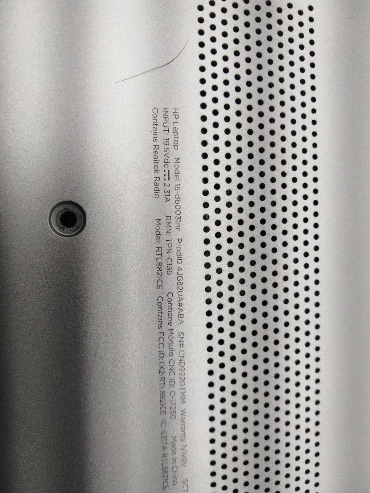 HP Pavilion 15-db0031nr 15.6″ AMD A9-9425 4GB 330GB Hd
