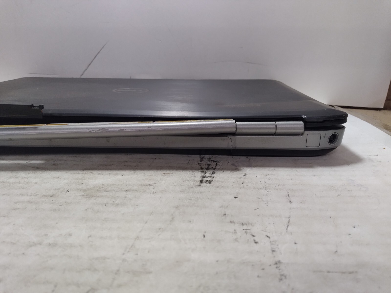 Dell Latitude e5520 w/i5-2540M, 2GB RAM Laptop for Parts/Repair #0218