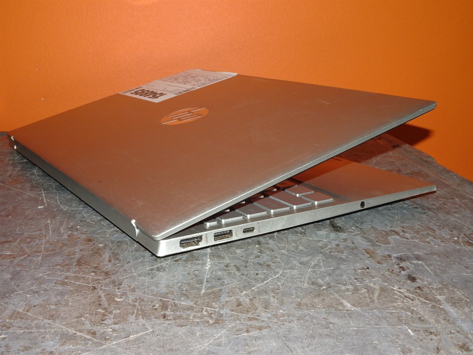 Scratched LCD HP Pavilion 15t-eg200 Core i7-1255U 4.7GHz 8GB 512GB AS-IS