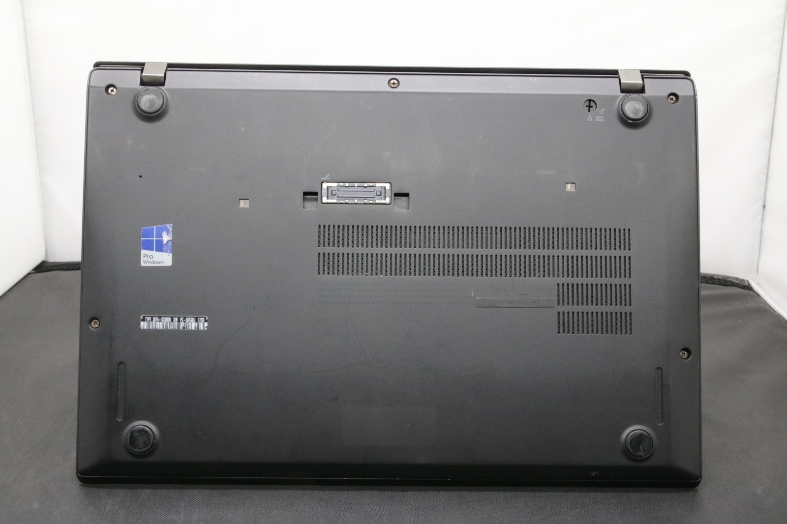 Lenovo ThinkPad T460s – i7-6600U – 4GB, 256GB, Windows 11 +Adapter