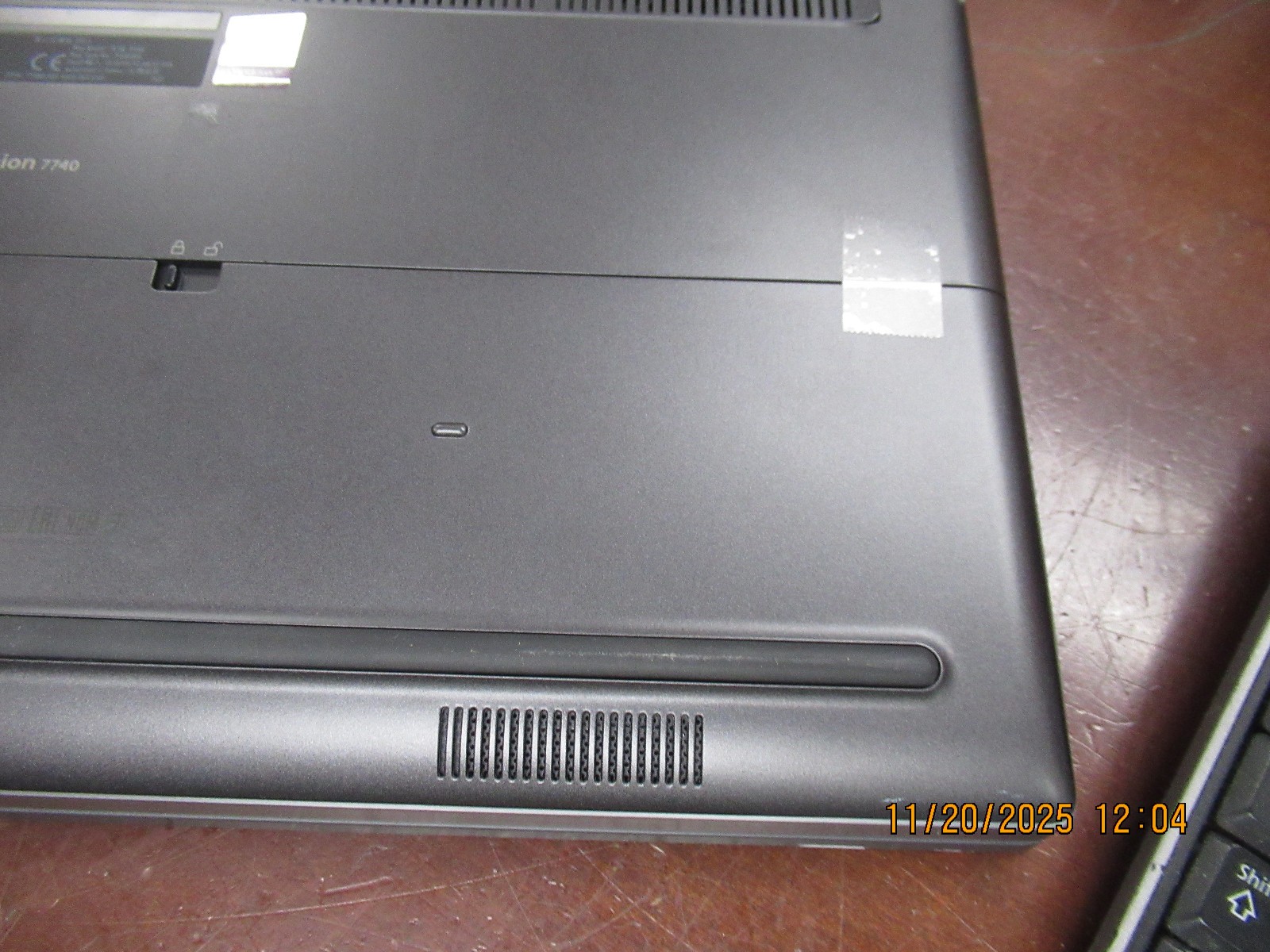 Dell Precision 7740 17.3″ 2.60GHz i7-9750H 32GB 500GB M2SSD WX 3200 Laptop w/ AC