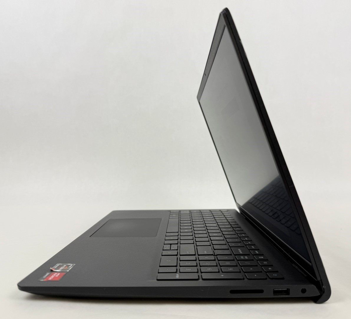 Dell Inspiron 15 3535 15.6″ FHD Touch Ryzen 7 7730U 16GB 512GB SSD W11 Scratches