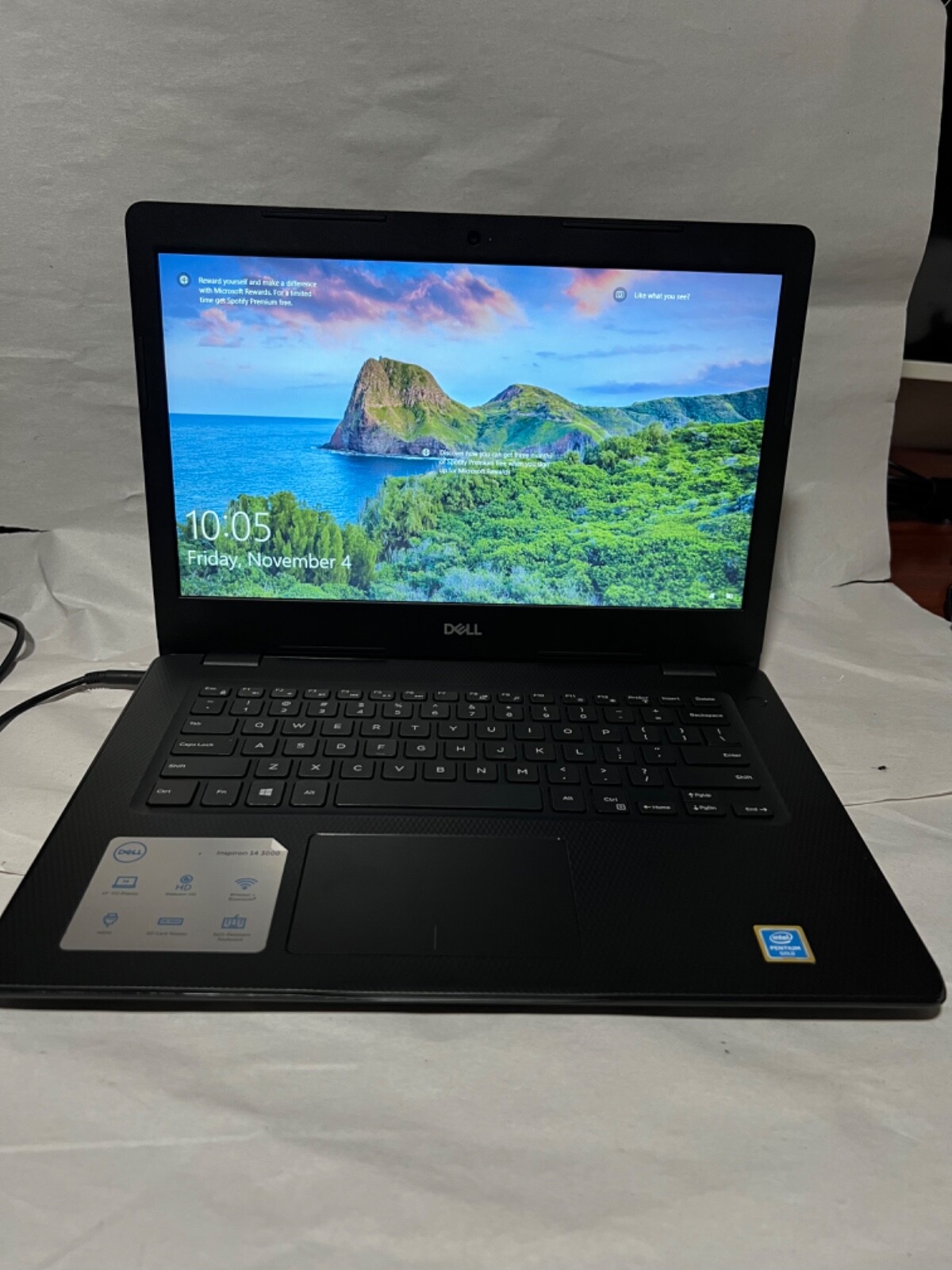 Dell inspiron 14 3000 intel Pentium CPU 5405U 4GB RAM 128GB SSD Windows 10