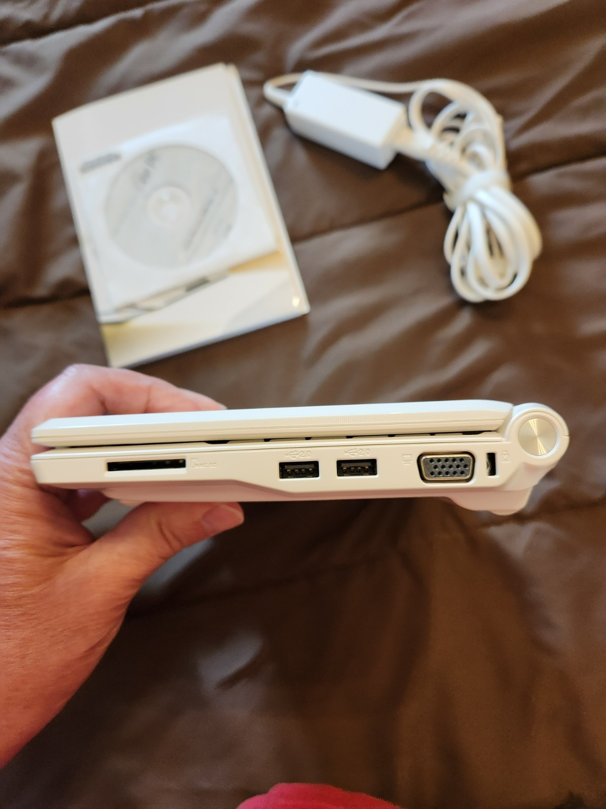ASUS Eee PC 900A Netbook perfect condition with manual and media