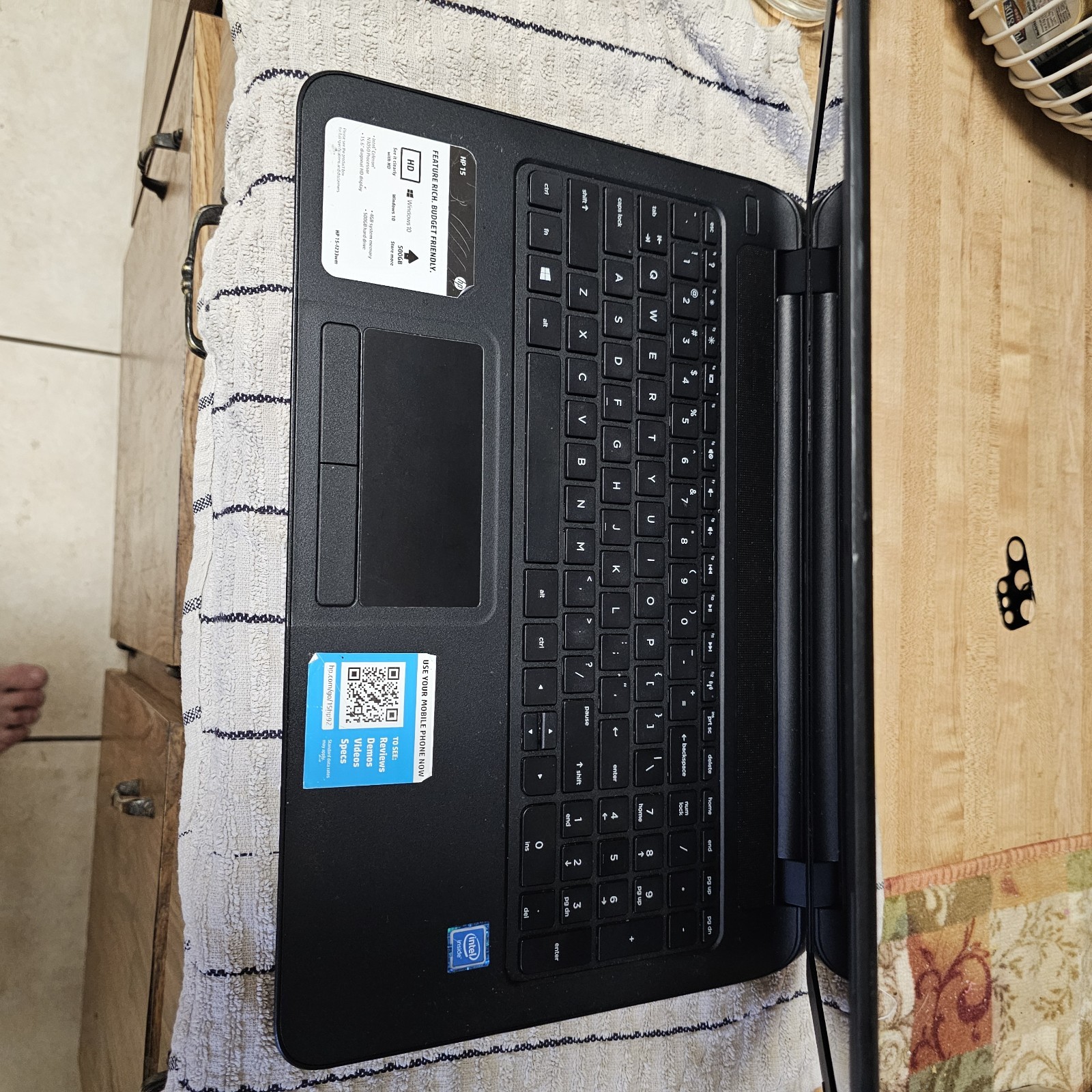 HP 15-f233wm Laptop w/Cable Intel Celeron N3050 15.6-in 4GB RAM 500GB HDD Win 10