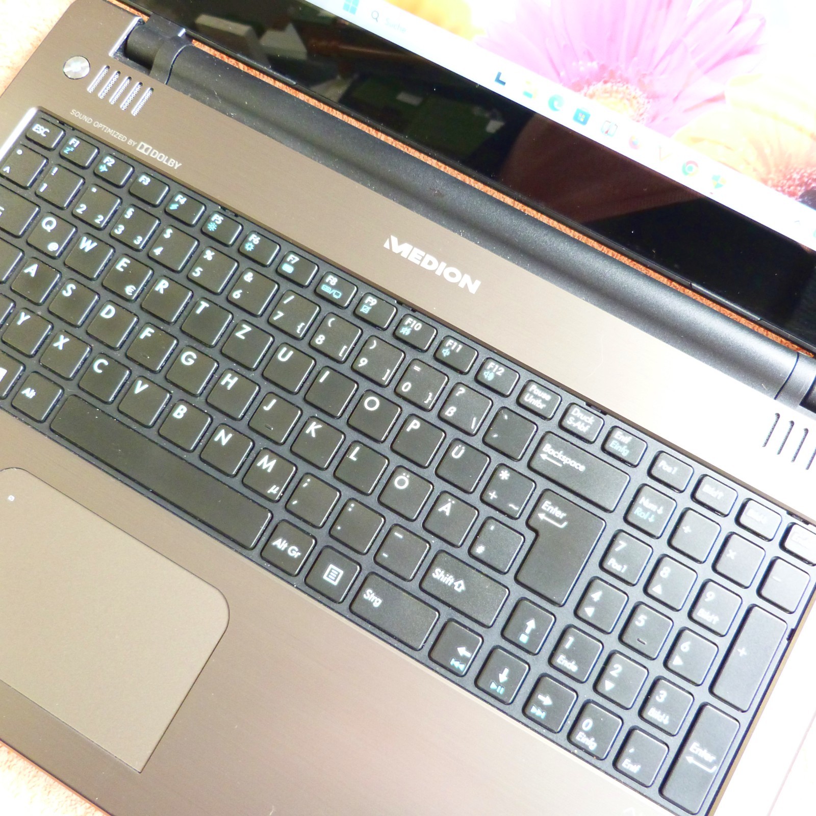 Medion E6240T 15″ TOUCH Widescreen l Windows 11 SSD I DOLBY SOUND I HDMI