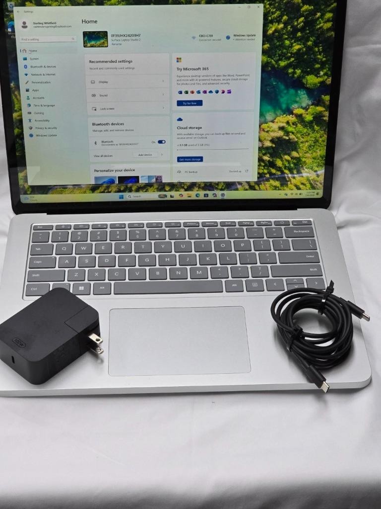Microsoft Surface Laptop Studio 2 14.4” Touchscreen Laptop – 32 Gb / 1TB SSD *C