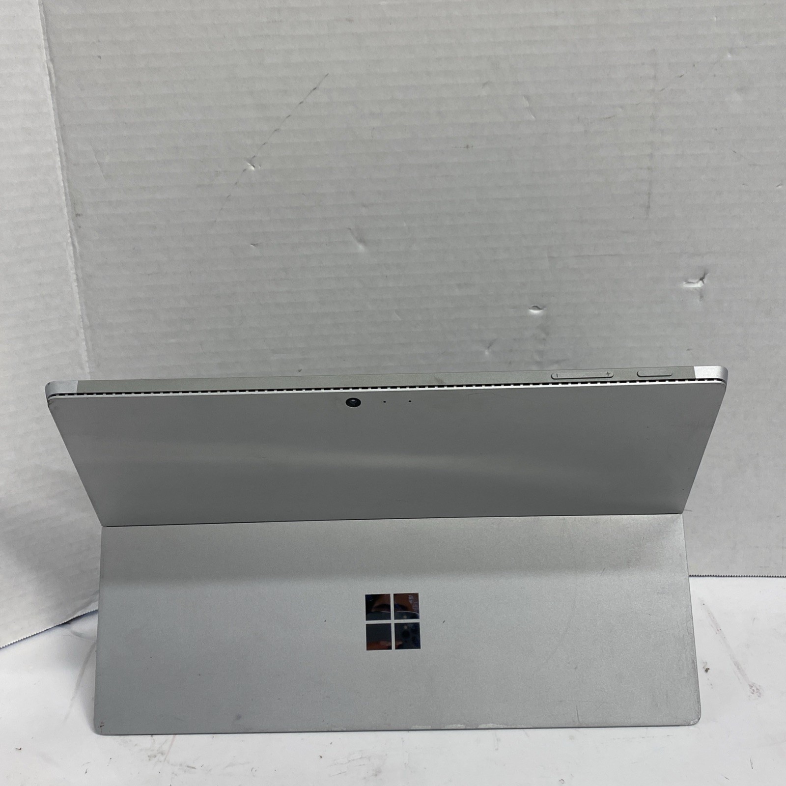 Microsoft Surface Pro 4 1724 256GB/FOR/PARTS/