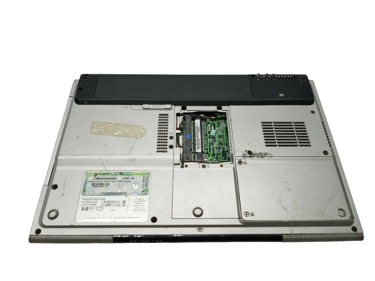 HP Pavilion dv1000 Laptop No Ram/HDD/Ram Cover/Screen FOR PARTS