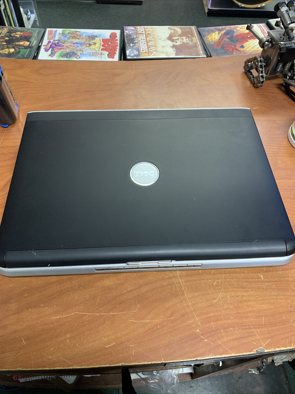 Dell Vostro 1720 | Core2 Duo P7570 (2.26 GHz) NOHDD | 2GB RAM PARTS
