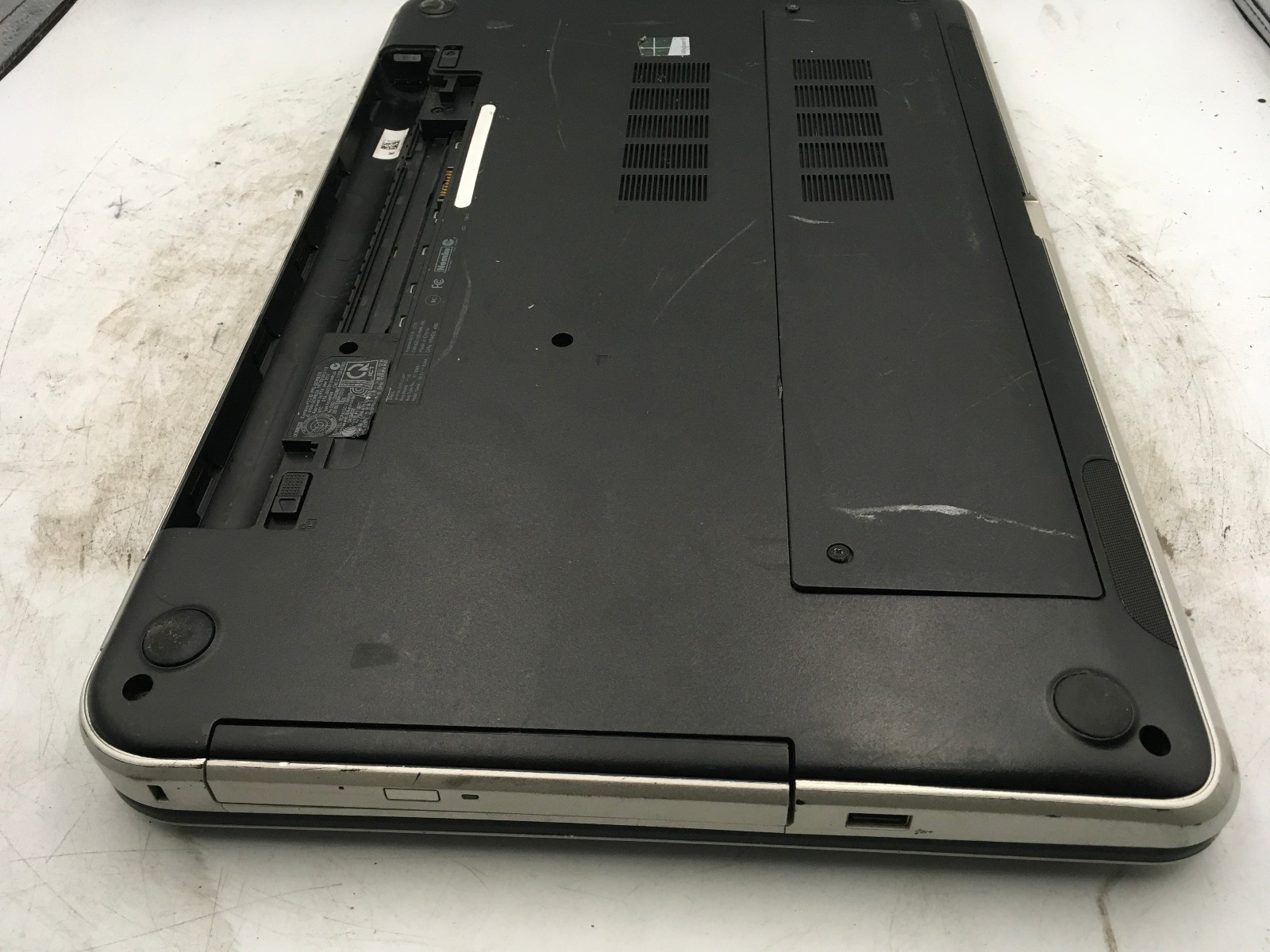 DELL INSPIRON 5735 – BOOTS TO BIOS – AMD A8 5545M – NO RAM -READ DESCRIPTION- BB