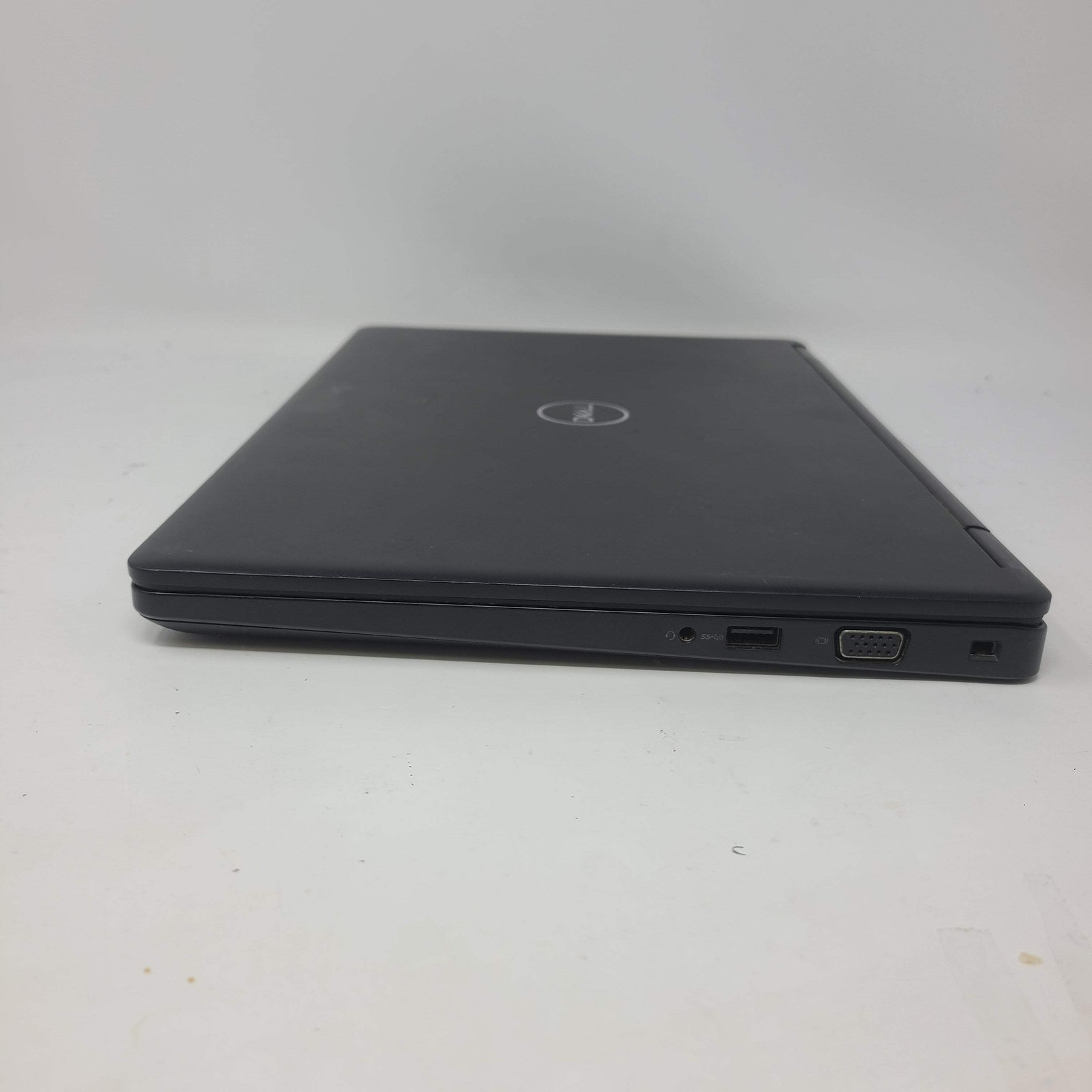 Broken Dell Latitude 5490 14″ i5-8250U 1.6GHz 8GB RAM 256GB SSD /Bright Spot