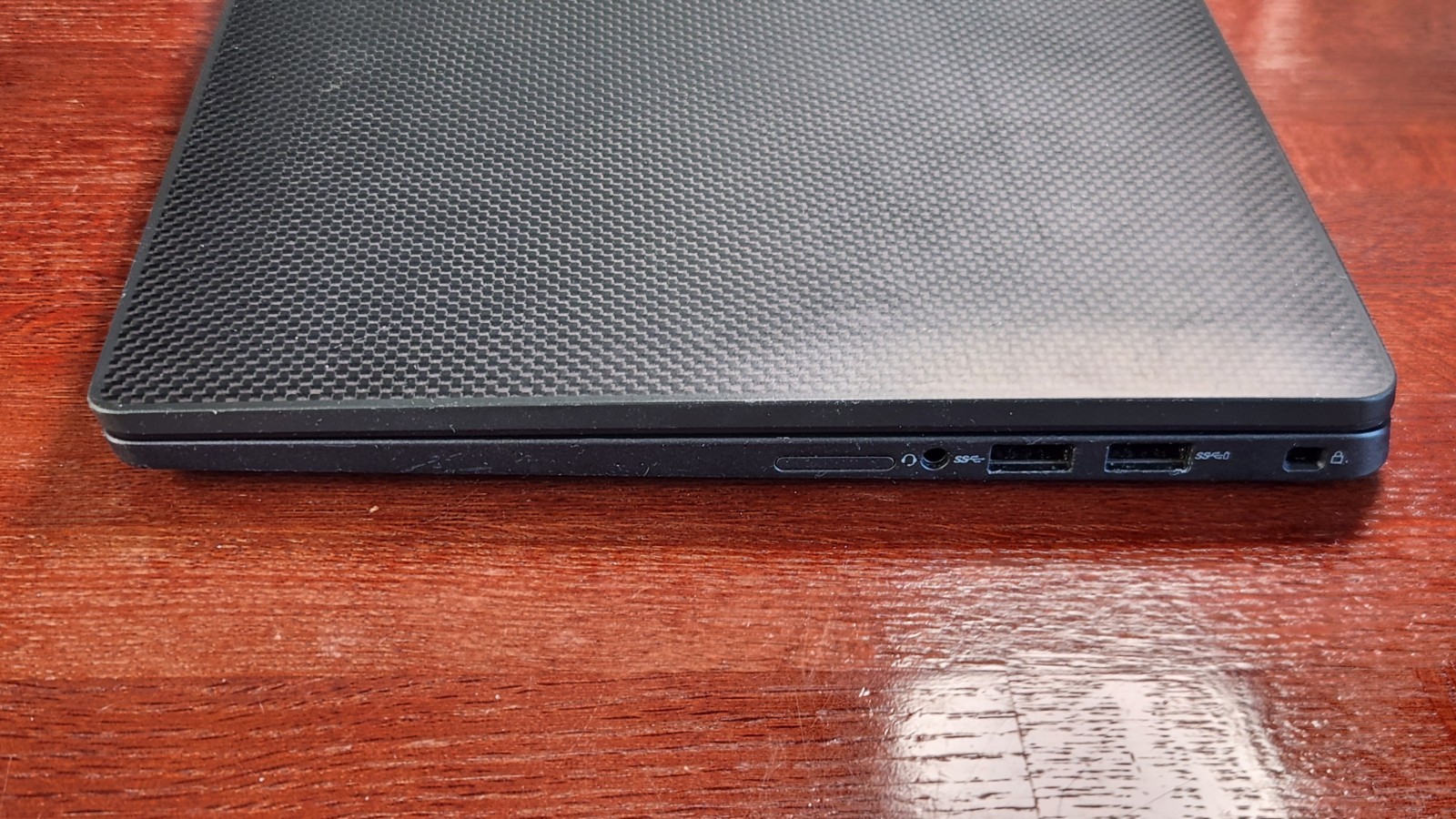 Dell Latitude 7410 14″ Touch Intel i7-10810U 16GB DDR4 No HDD *BAD RAM* AS-IS