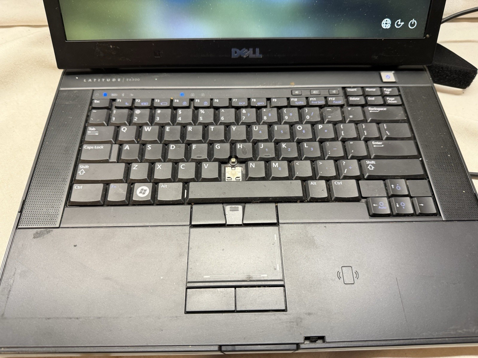 Dell Latitude E6500 Laptop Computer – Powers On ~ For Parts/Repair AS IS