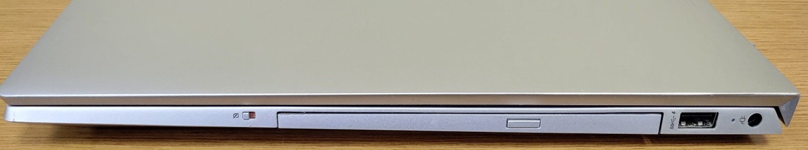 HP ENVY 17m-ce1xxx i7-10510U 1.80GHz 16GB 256GB NVMe GeForce MX250 No OS B Grade