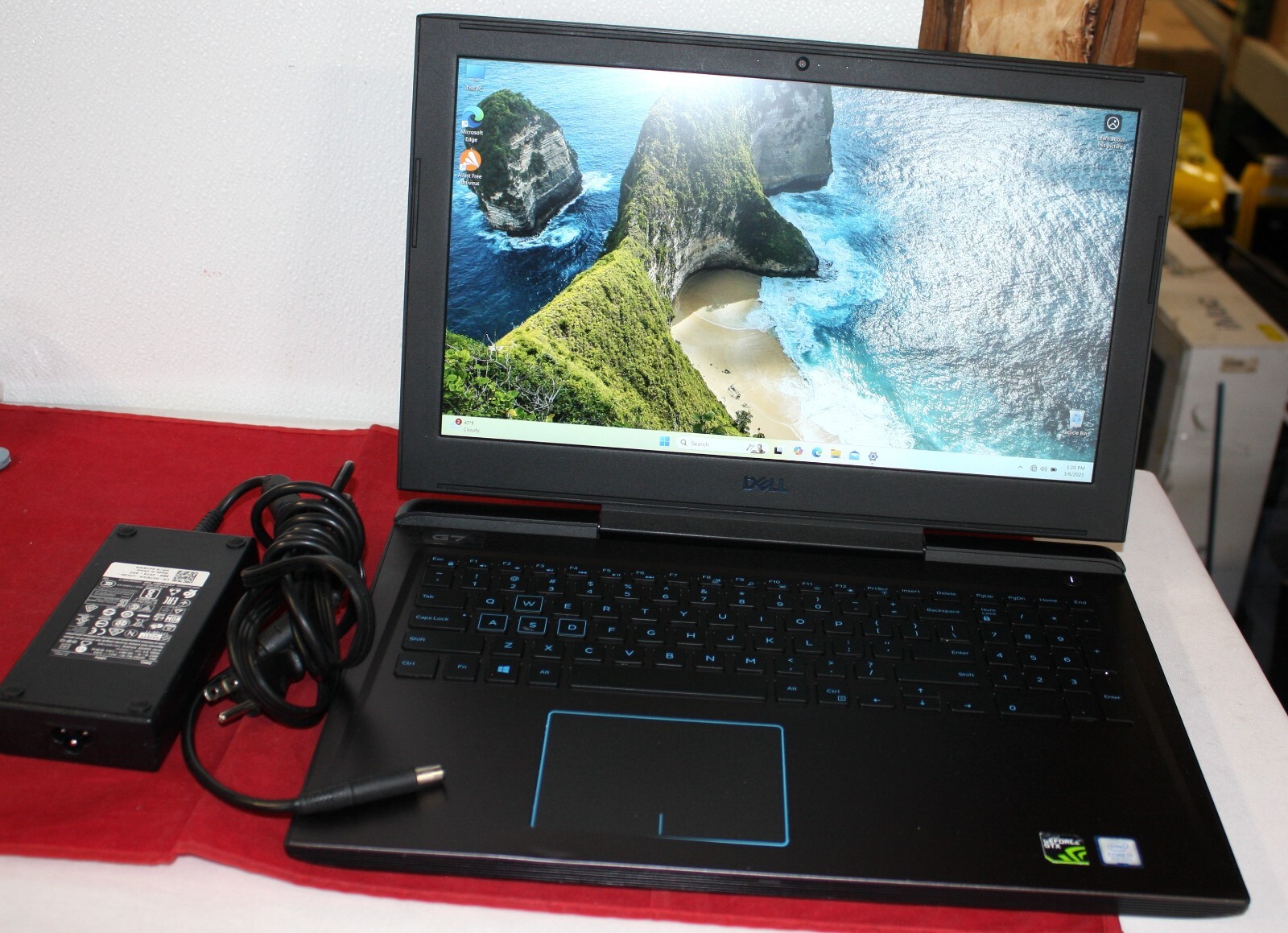 Dell G7 15 7588 2.2GHz Core i7-8750H 16GB RAM 128GB SDD 1TB HDD GTX 1060 W/Max Q