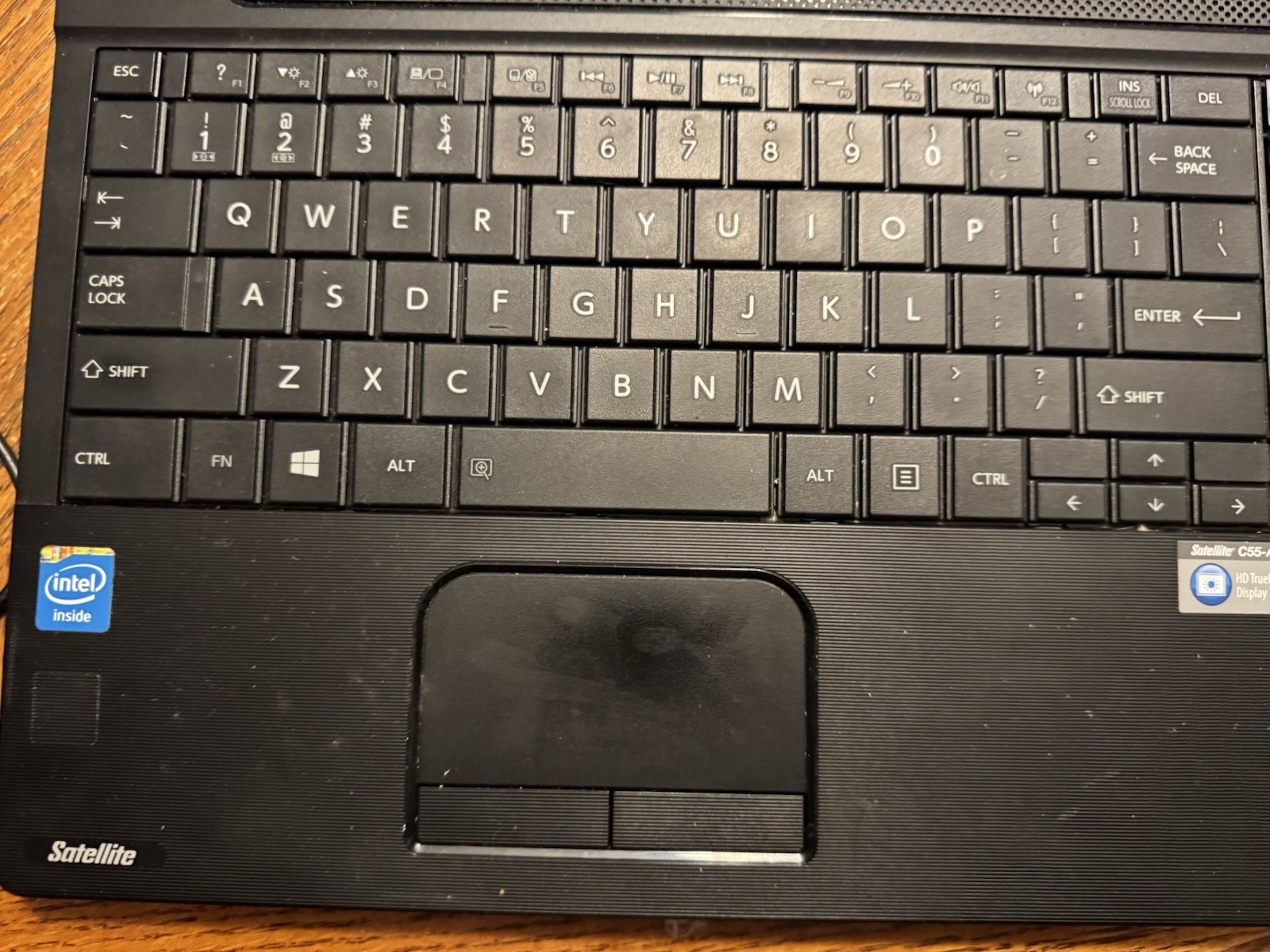 Toshiba Satellite C55-A5300 Laptop Intel Celeron 1037U 4GB Ram 120gb W/charger
