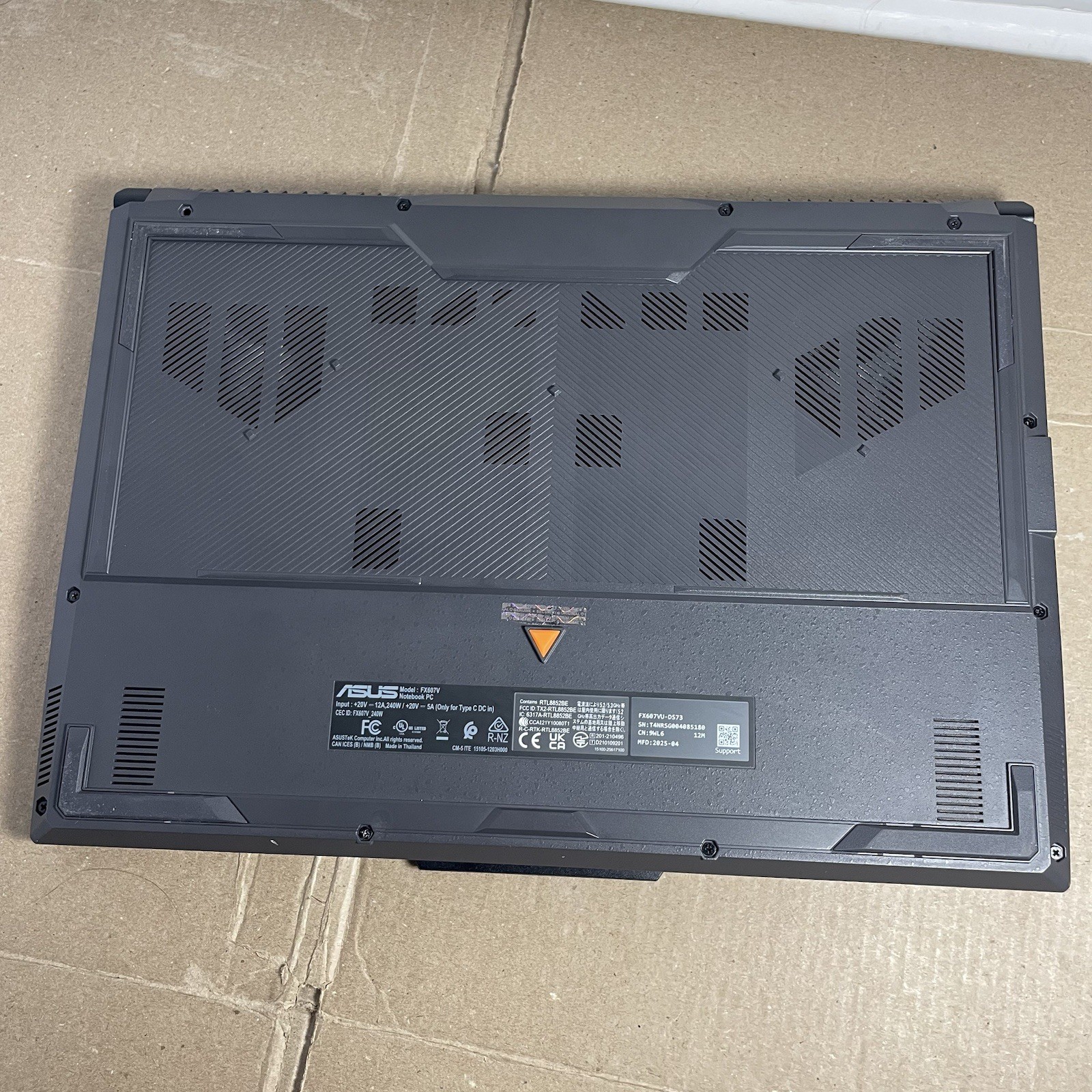 Asus TUF F16 GeForce RTX 4050 i7-13620H 2.4GHz 16GB RAM 512GB SSD