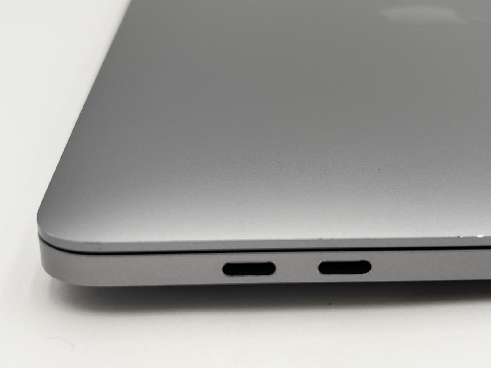 APPLE A2251 13″ MACBOOK PRO 2020 i5-1038NG7@ 2.0 GHz 16GB DDR4 500 TAHOE