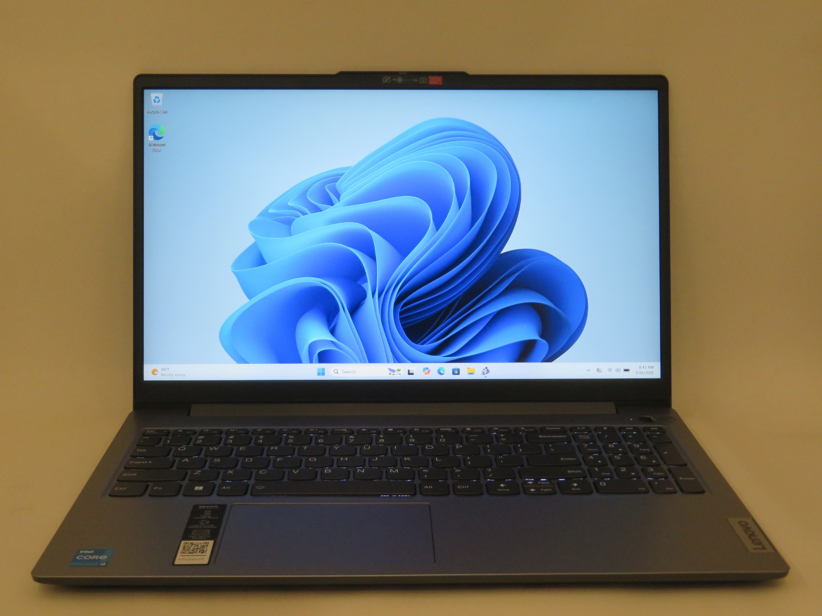 Ideapad Slim 3 15IRU8 15.6in i3-1315U 1.2GHz 8GB RAM 256GB SSD