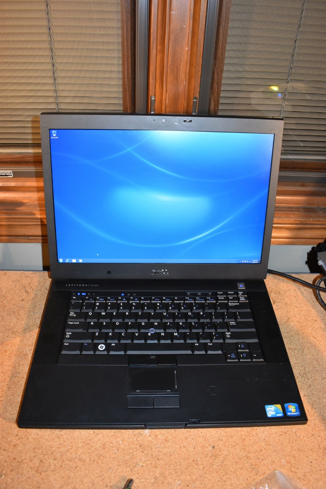 Dell Latitude E6500 P8700 2.53GHz 320GB HDD 1920×1200 WUXGA Windows 7 Pro 64-bit