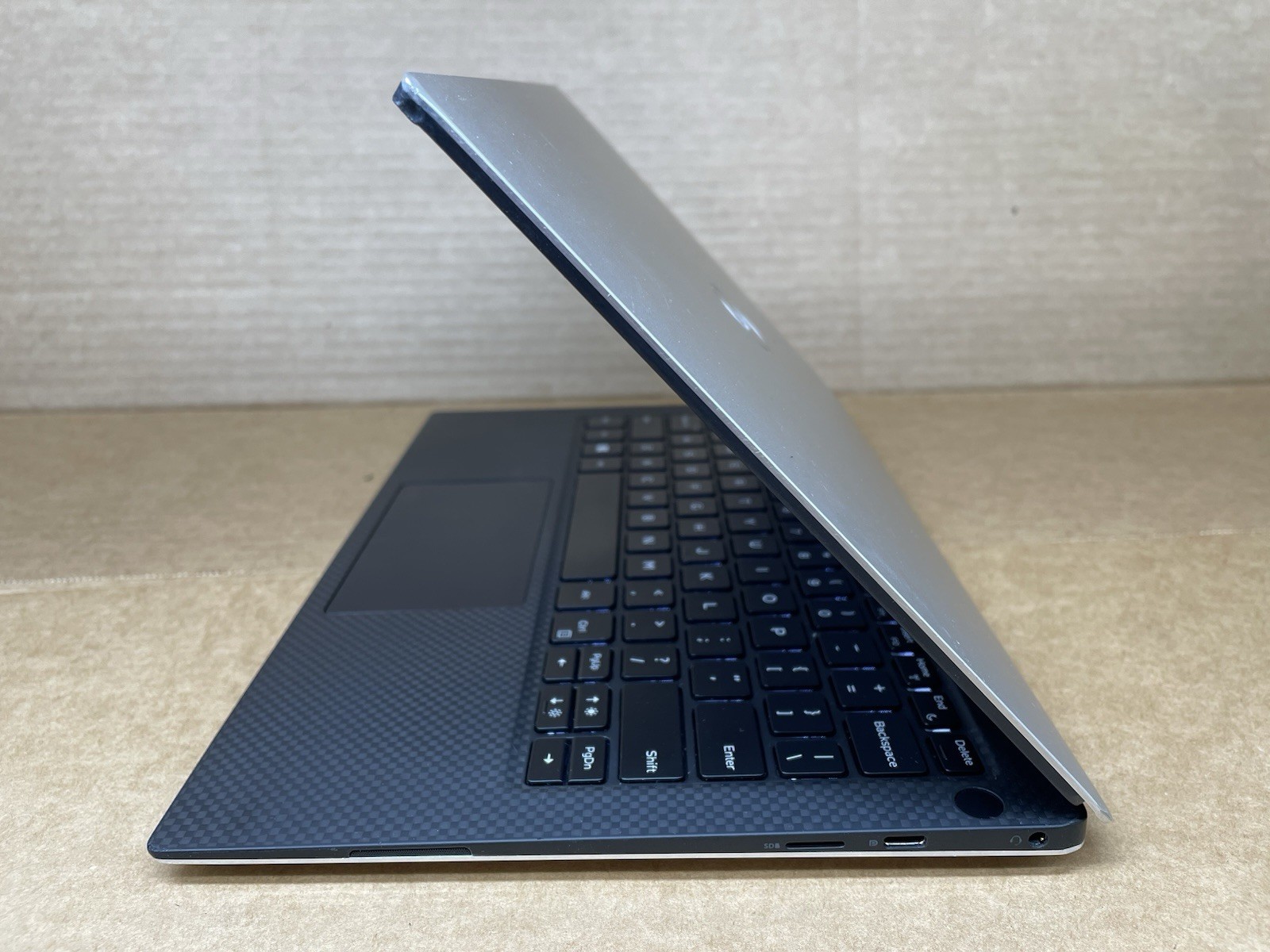 Dell XPS 13 9380, Intel Core i7-8665U @ 1.90GHz, 16GB RAM, NO SSD, No OS *READ*