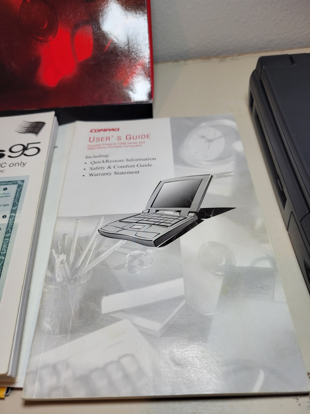 Vintage Compaq Presario 1622 Pentium W Restore CD Manual Microsoft 95 Excellent