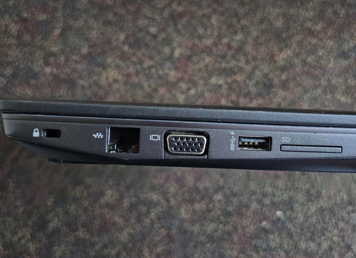 HP ZBook 15-G3 Studio 15.6″ i7 6th Gen READ Seller Notes