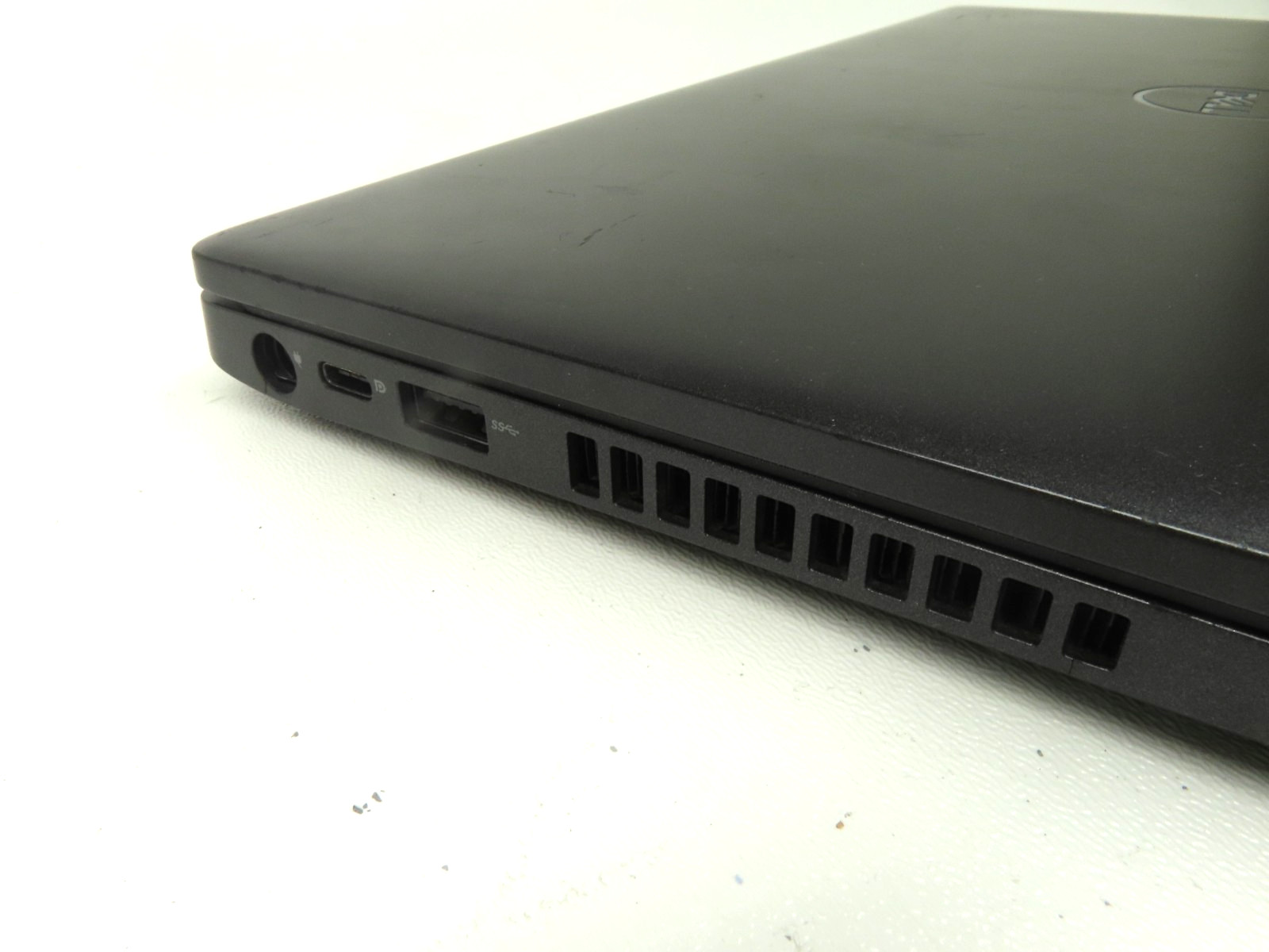 Dell Latitude 5400 14″ Intel i5-8265U 1.6GHz 16GB RAM 256GB SSD