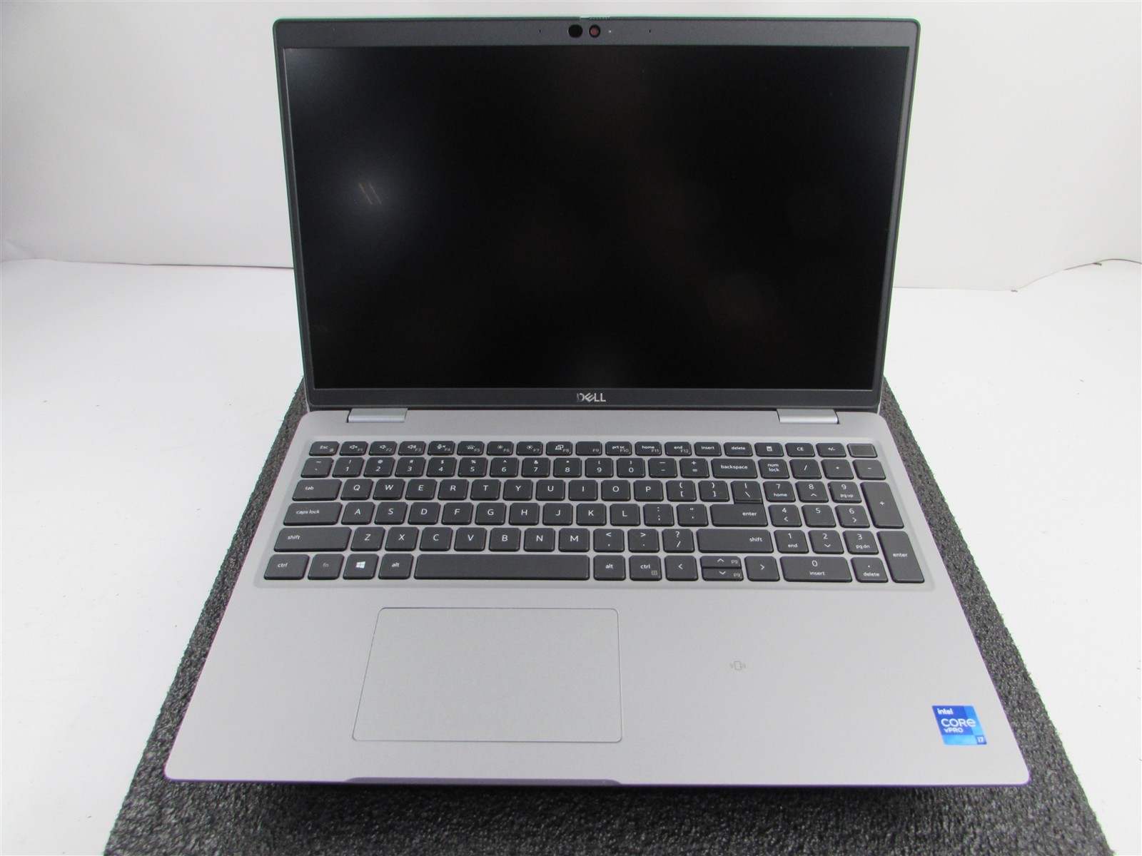 DELL LATITUDE 5520 1920X1080 FHD CORE I7-1185G7 NO SSD 4GB RAM NO O.S