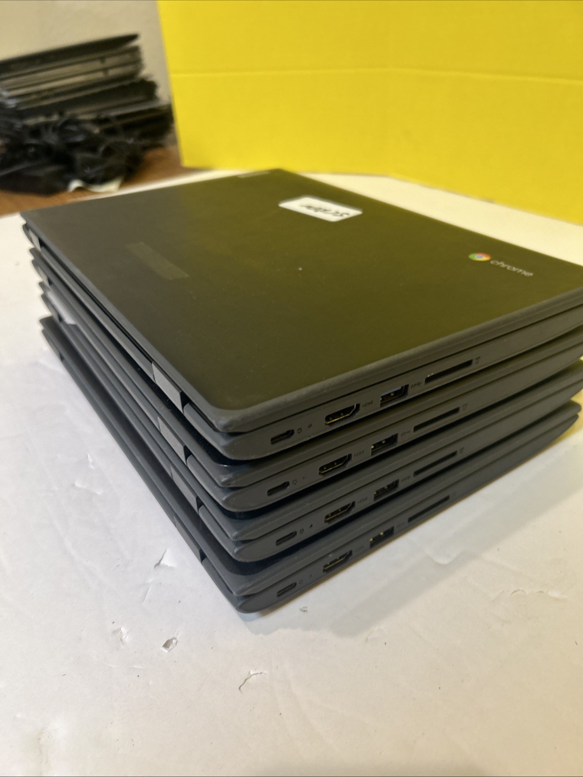 Lot of 4 Lenovo 100e Chromebook 2nd Gen MTK 4GB 32GB For Parts Repair rear