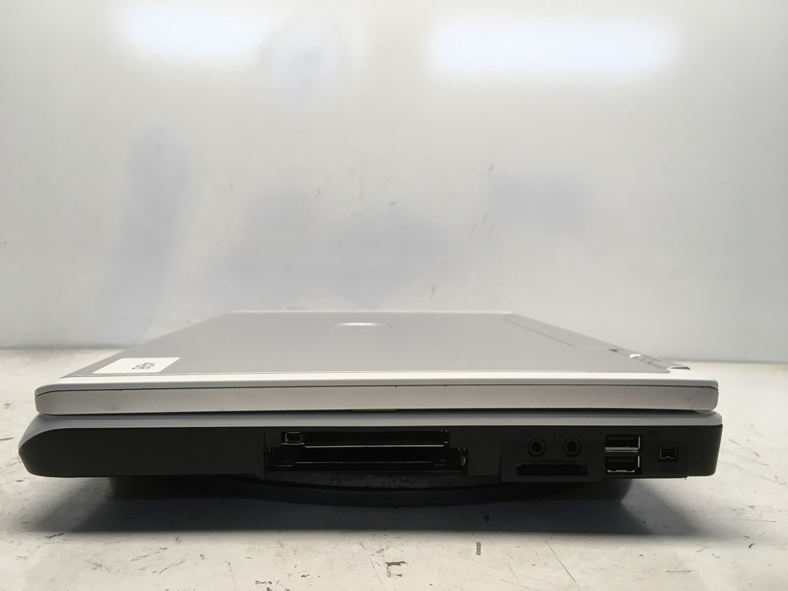 Dell Inspiron 6400 Intel Core Duo 06E8 1.83GHz 4 GB NO HDD No Batt