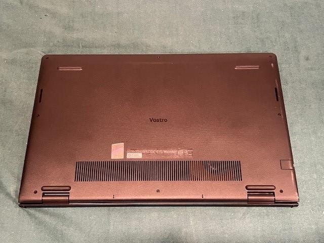 Dell Vostro 3520 (i5-1235U, 16GB, 512GB, WIN11P battery=Excellent)& Power Supply