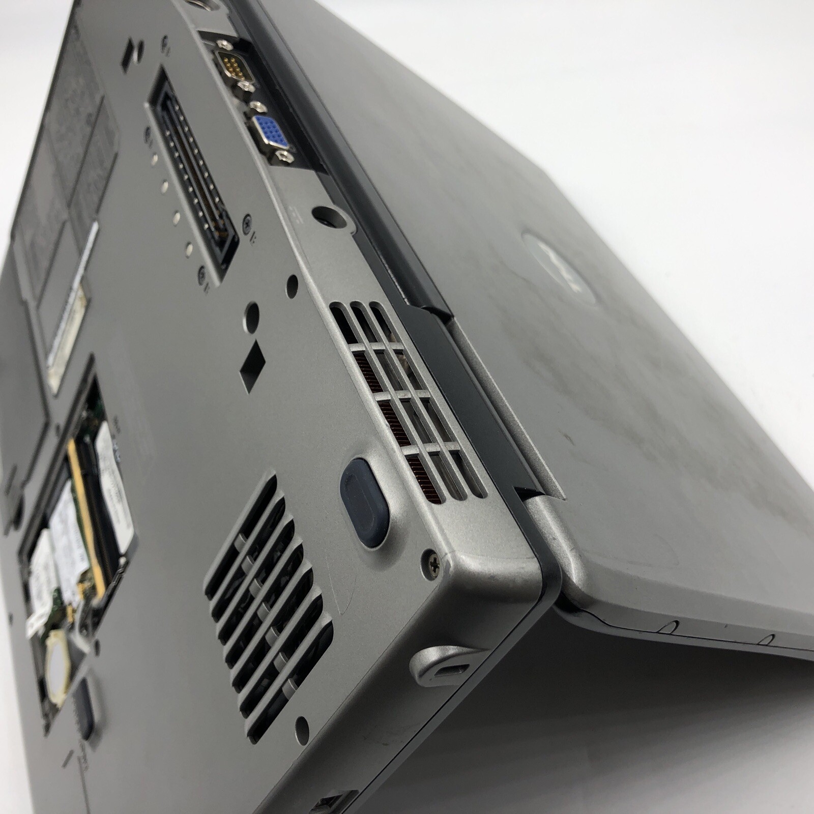 Dell Latitude D520 Intel Core 2 Duo 06F2 1.66GHZ 1GB NO HDD/OS Bad Battery PARTS