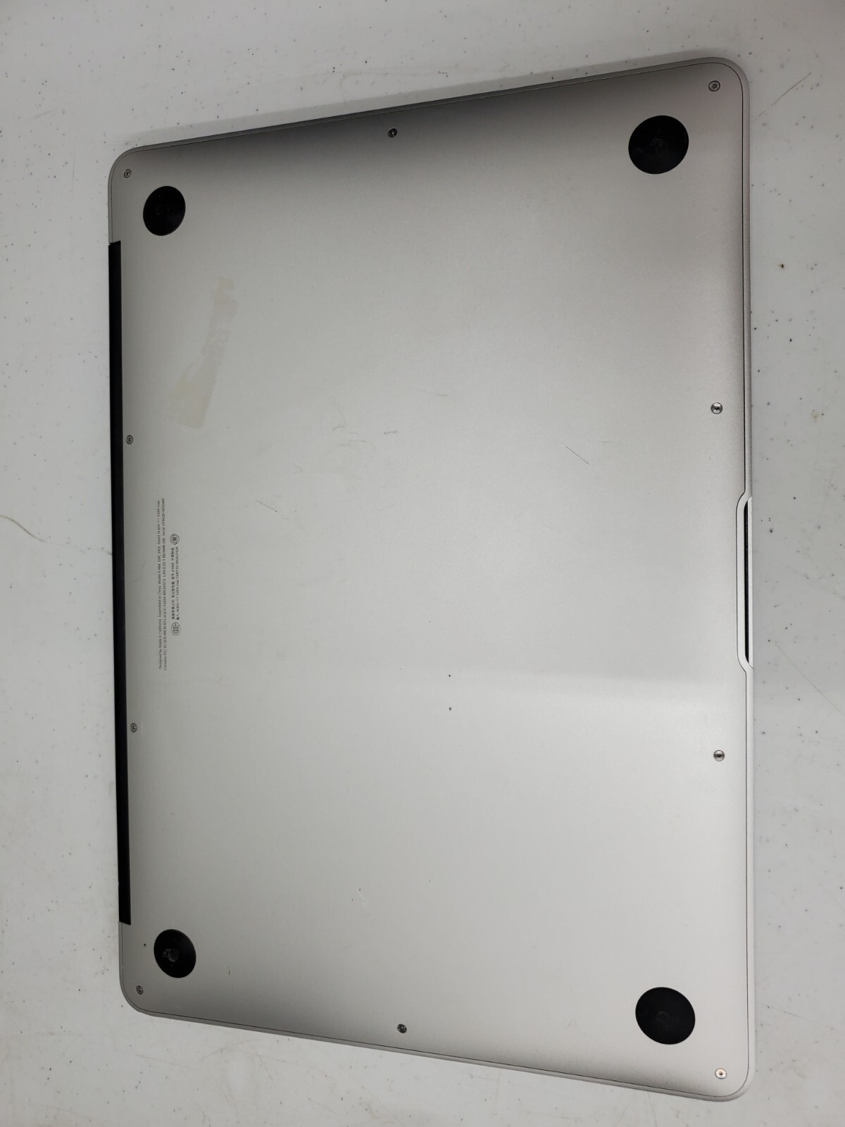 2015 Apple MacBook Air 13″ i5 1.6GHz 4GB RAM 128GB SSD Silver A1466 PW :12345