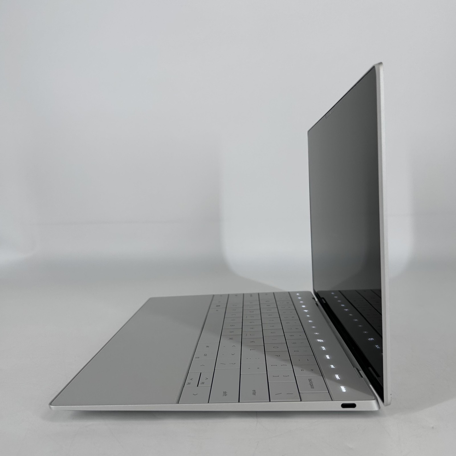 Dell XPS 13 Plus 9320 Silver UHD+ TOUCH 1.8GHz i7-1280P 16GB 512GB SSD Very Good
