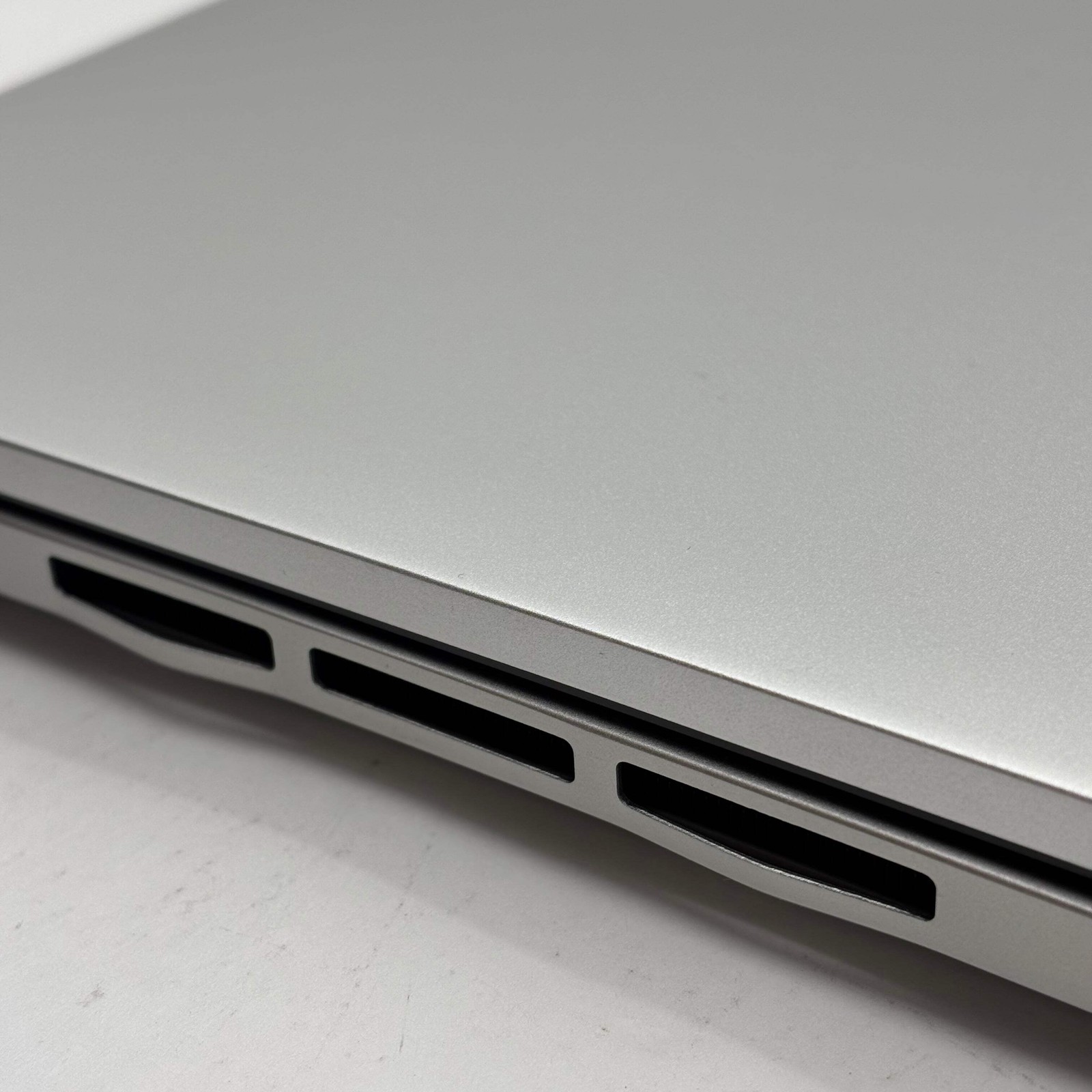 Dell Pro 16 Plus PB16250 16″ Core Ultra 5 238V 2.1GHz 32GB RAM 256GB SSD