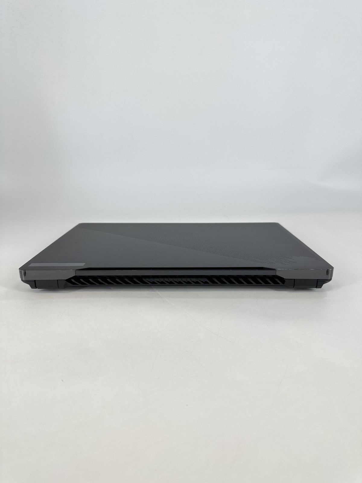 Asus ROG Zephyrus M16 GU604 240Hz QHD+ 2.6GHz i9-13900H 16GB 1TB SSD RTX 4070