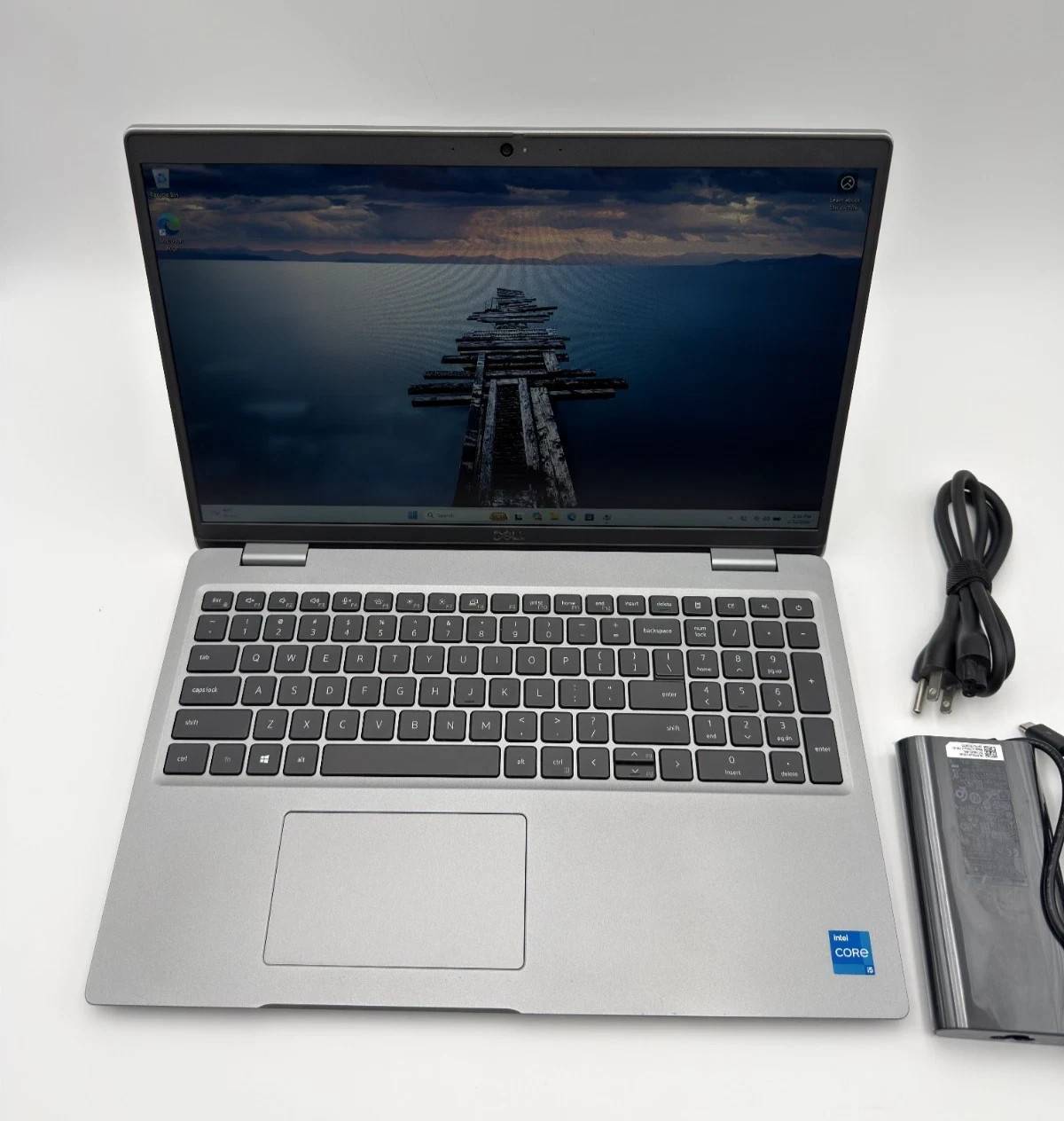 Dell Latitude 5520 15.6” Laptop Intel i5-1135G7 16GB RAM 512GB SSD Win 11 Pro