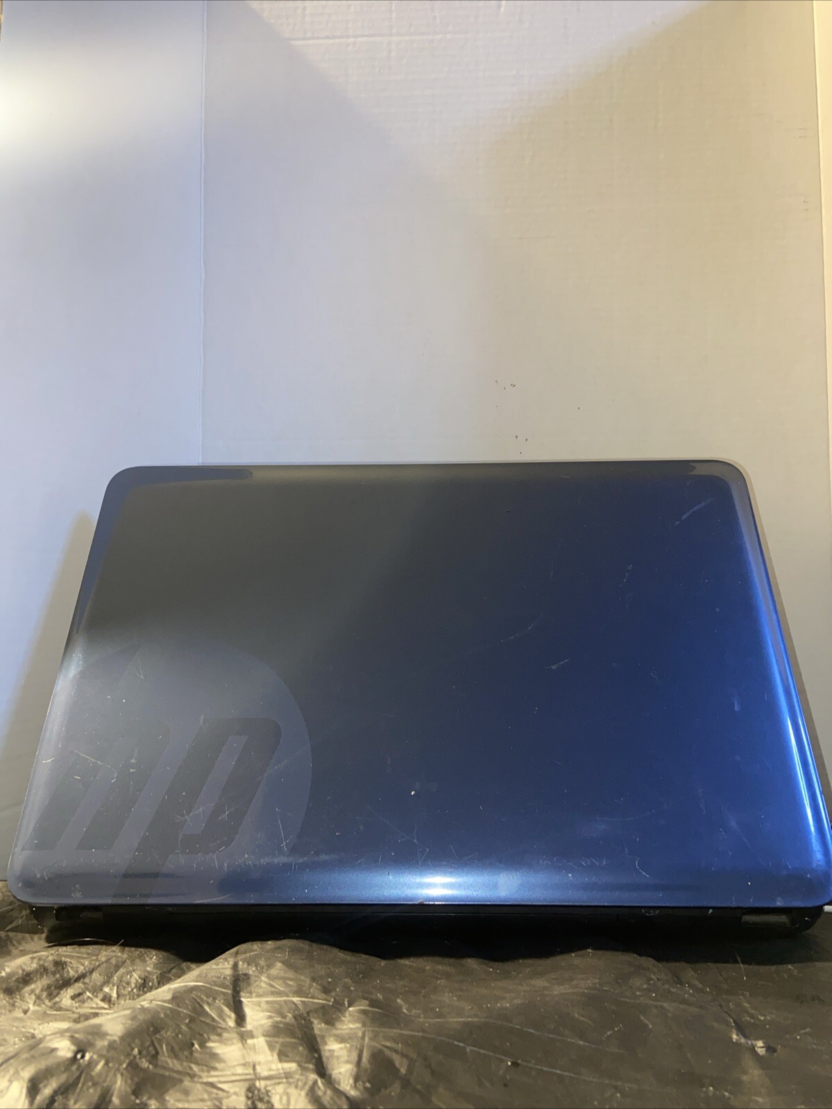 HP 2000-2b19 Laptop AMD E300 4GB RAM 320GB BAD BATTERY/NO CHARGE.