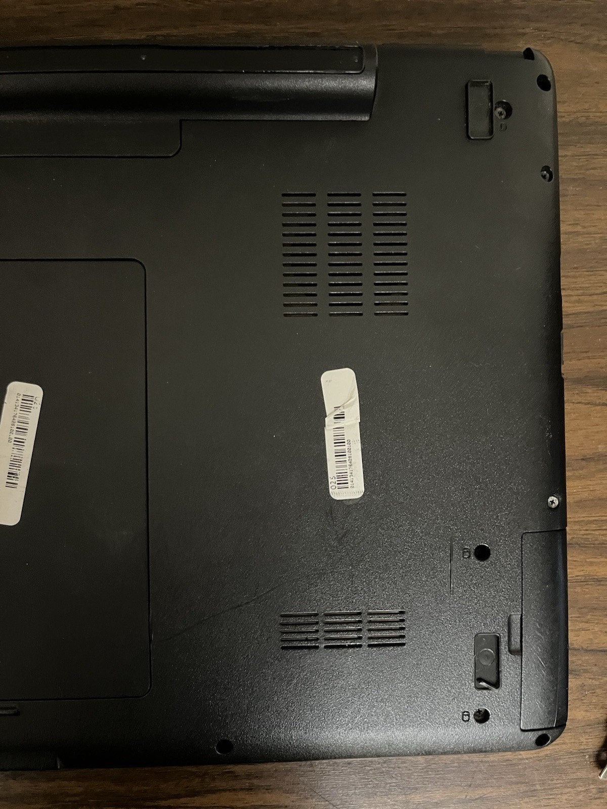 Dell Inspiron 1750 17.3” Laptop Boots Windows Parts/Repair w/Charger