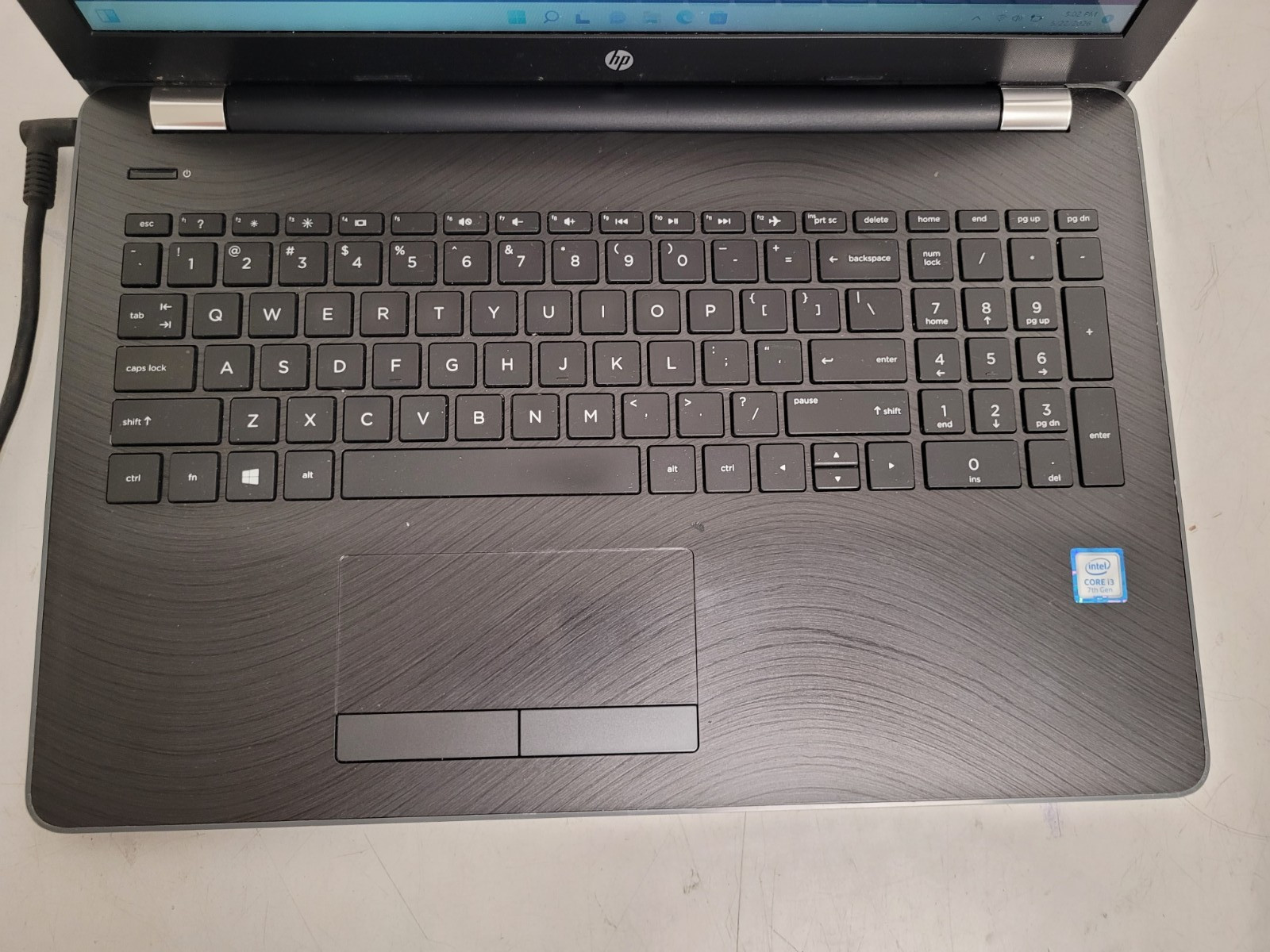 Hp laptop 15- bs0xx 15.6″ i3-7100u 2.4ghz 8gb ram 180gb ssd charger CND7201Q3X