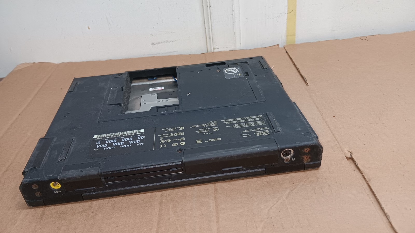 Vintage IBM ThinkPad 600 Laptop Intel Pentium II 13″ LCD Screen IBM TYPE 2645 PR