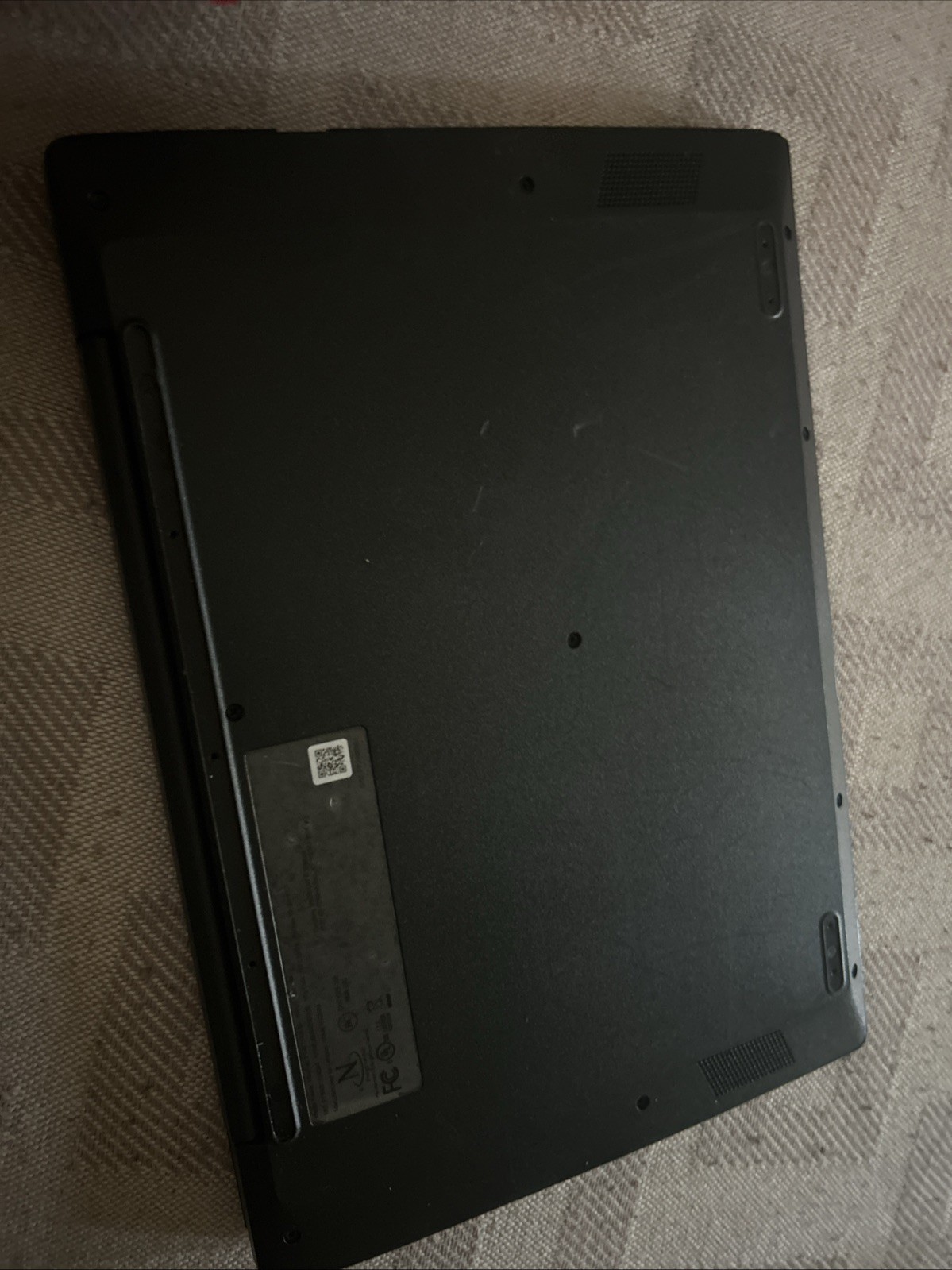 Lenovo 14W Gen 2, 14 in. (64GB eMMC, AMD 3015e, 1.30GHz, 4GB RAM) Laptop -Black