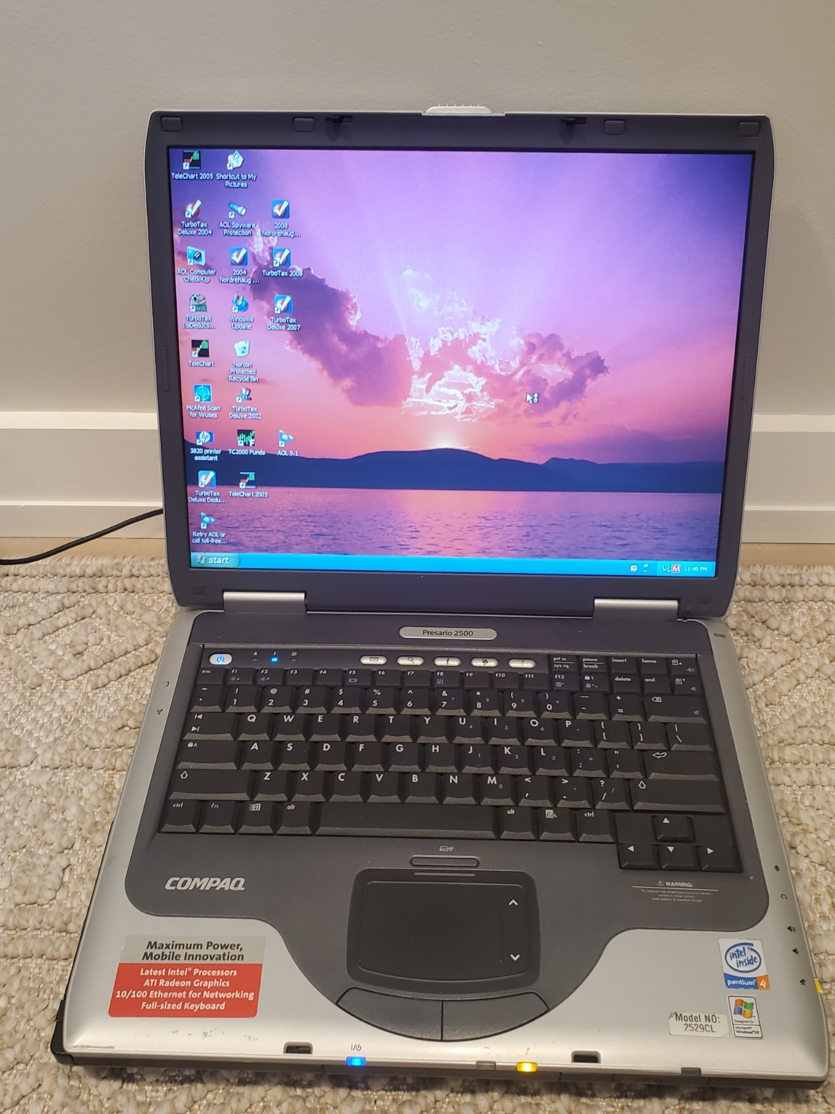 Vintage Compaq Presario 2500 Laptop – Tested, Works *Bad Battery, No Charger