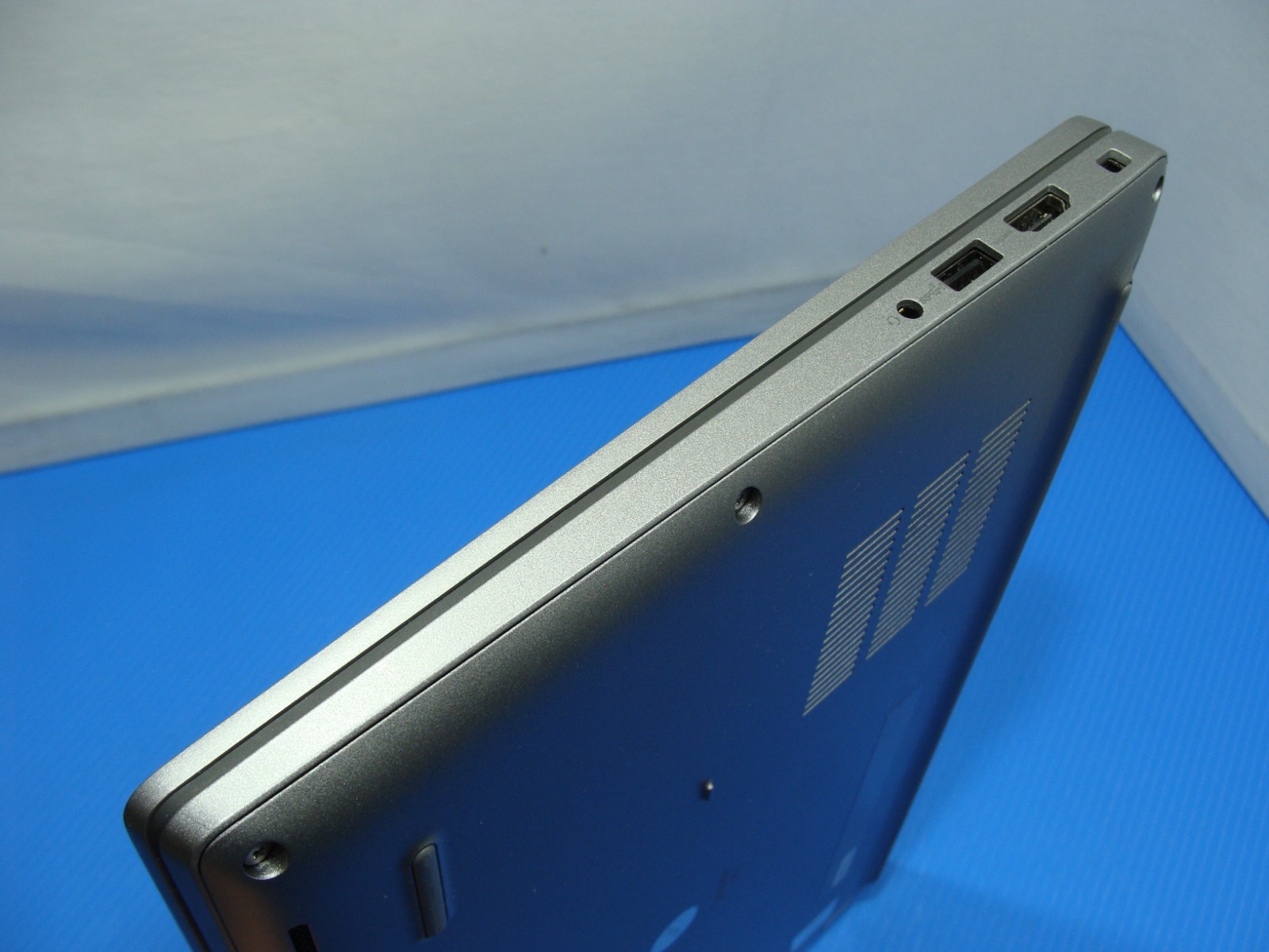 Dell Latitude 5450 14” FHD core Ultra 5 125U 1.3GHz 16GB 256GB W11P WRTY 08/2027