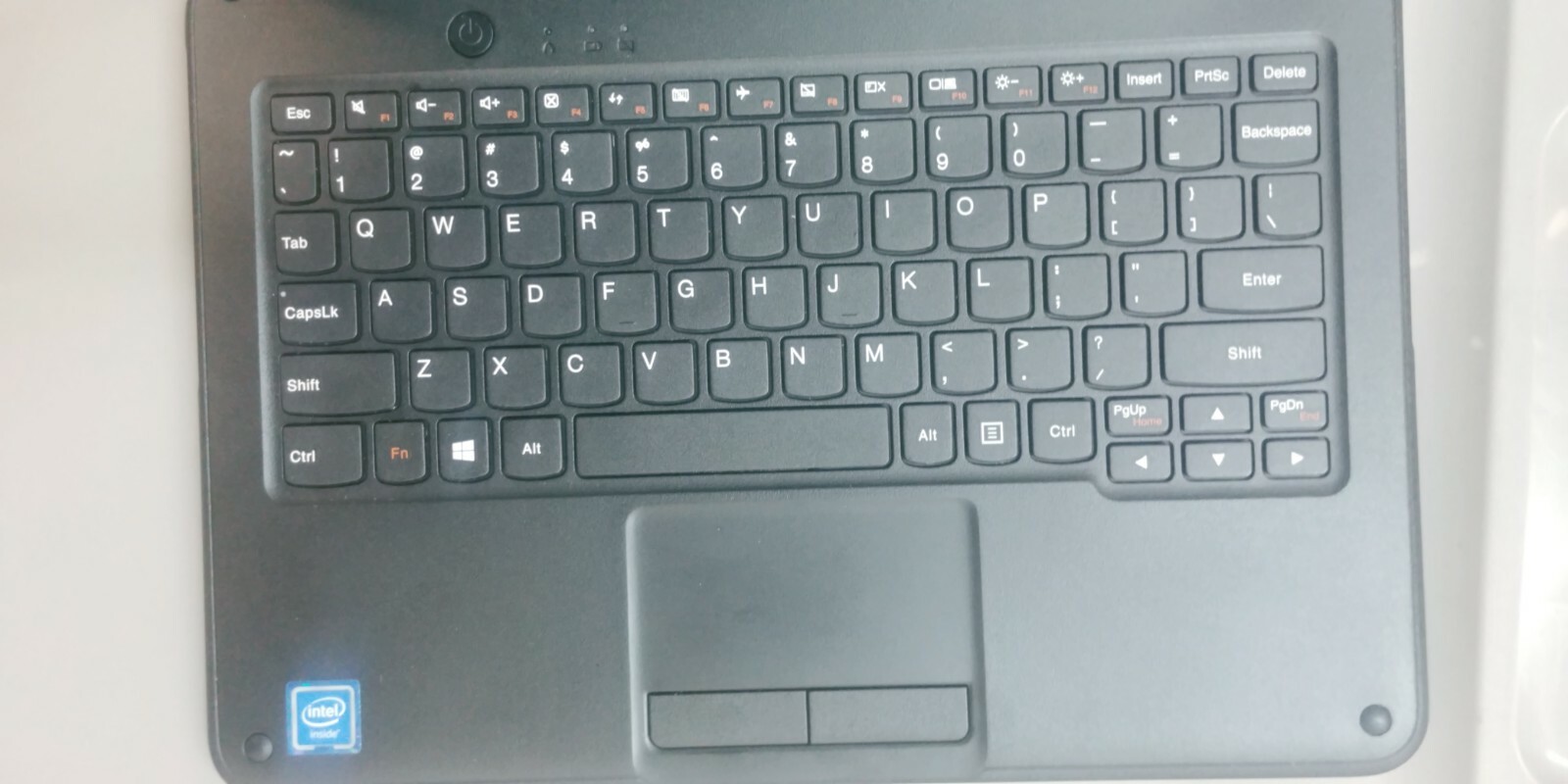LENOVO 300e 11.6″ HD Touchscreen Celeron N3450 1.1GHz Intel HD Graphics