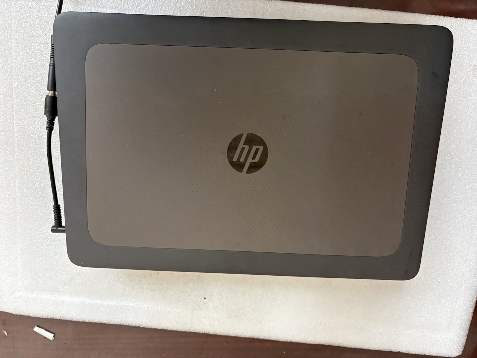 Lot of 2 HP ZBook 15 G3 15.6″ Intel i7-6820HQ – 8GB – No Hard drive