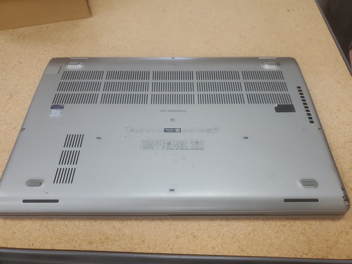 Dell Precision 3550 Laptop – i5-10310U 8GB 256GB SSD 15.6″ 051326-2
