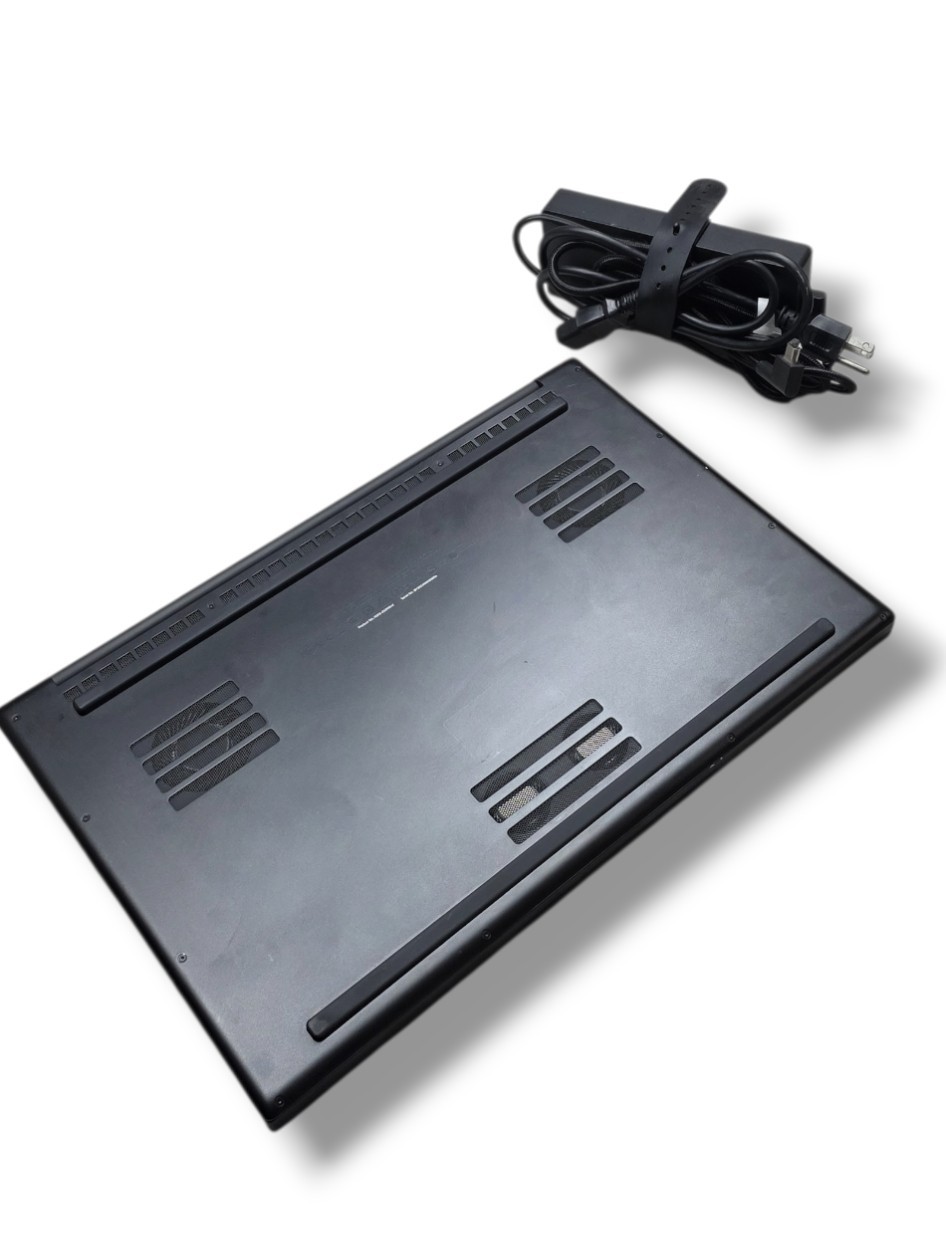 Razer Blade Pro 17 2020 300Hz FHD i7-10875H 16GB 1TB RTX 2080 Super Max-Q